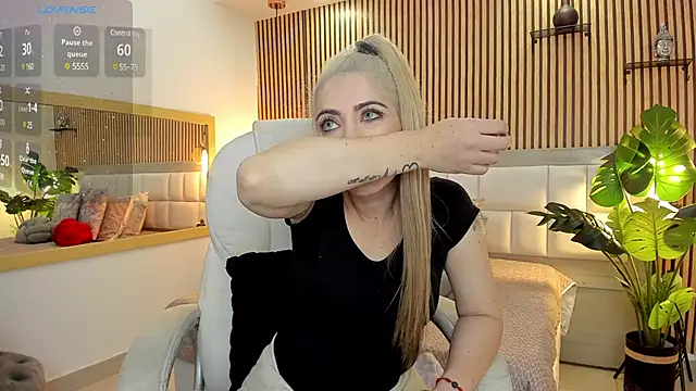 Viktoria Davis online show from December 19, 2024, 10:21 pm