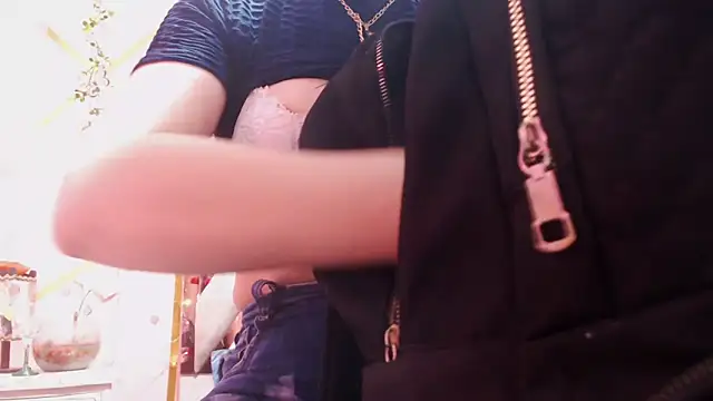 Snapshot of nadescomthxx chatting on October 29, 2025, 3:44 pm nadescomthxx online show from October 29, 2025, 3:44 pm