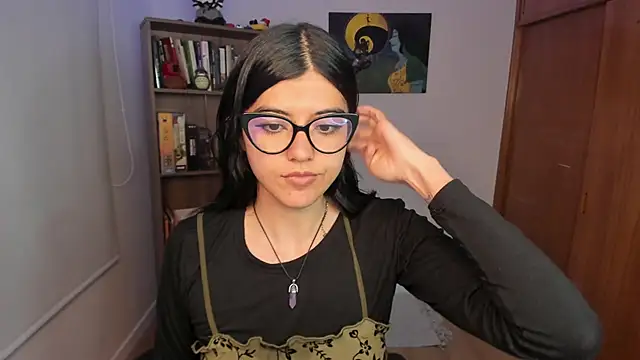 valerie  skyy online show from December 19, 2025, 2:59 am