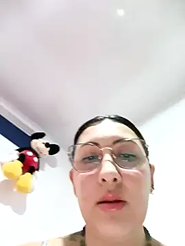 Snapshot of my-kitty chatting on November 9, 2025, 11:42 pm my-kitty online show from November 9, 2025, 11:42 pm