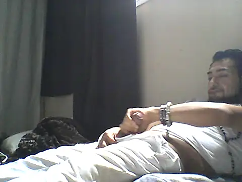 Snapshot of SideGhost chatting on February 14, 2026, 8:31 pm SideGhost online show from February 14, 2026, 8:31 pm