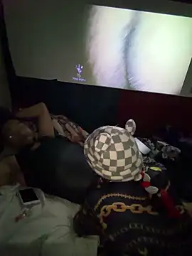 Snapshot of SideGhost chatting on April 16, 2026, 6:47 am SideGhost online show from April 16, 2026, 6:47 am