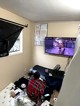 Snapshot of SideGhost chatting on December 23, 2025, 12:00 am SideGhost online show from December 23, 2025, 12:00 am