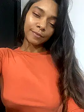 Snapshot of Alliz_Collette chatting on November 28, 2025, 3:17 am Alliz Collette online show from November 28, 2025, 3:17 am