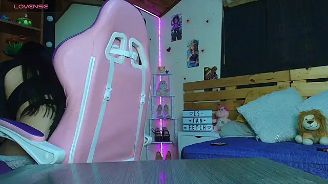 Snapshot of Jessica_Angel_Sweet chatting on March 20, 2025, 10:07 pm Jessica Angel Sweet online show from March 20, 2025, 10:07 pm