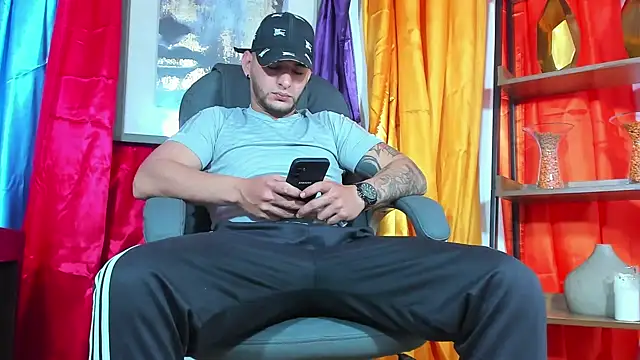 Snapshot of iandygrasso chatting on March 5, 2025, 11:49 am iandygrasso online show from March 5, 2025, 11:49 am