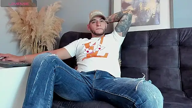 Snapshot of iandygrasso chatting on September 14, 2025, 6:19 pm iandygrasso online show from September 14, 2025, 6:19 pm