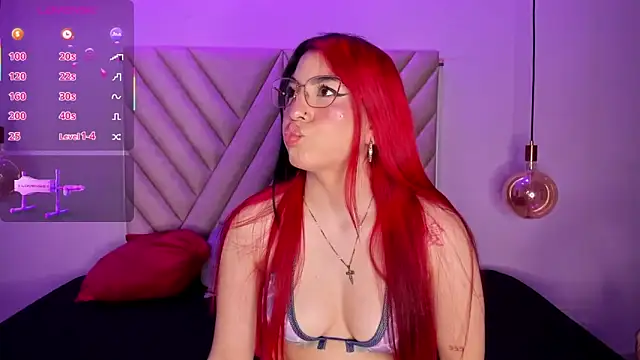 EmmaSwift  online show from October 15, 2025, 3:16 am