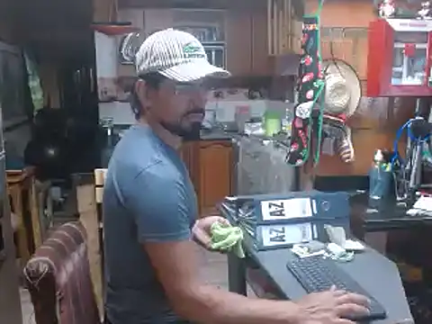 Snapshot of Dr_Pocholate84 chatting on March 22, 2025, 2:48 am Dr Pocholate84 online show from March 22, 2025, 2:48 am