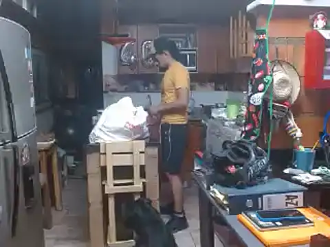 Snapshot of Dr_Pocholate84 chatting on March 18, 2025, 1:02 am Dr Pocholate84 online show from March 18, 2025, 1:02 am