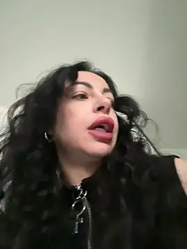 Snapshot of Chloe_Ricci chatting on March 30, 2026, 9:11 am Chloe Ricci online show from March 30, 2026, 9:11 am