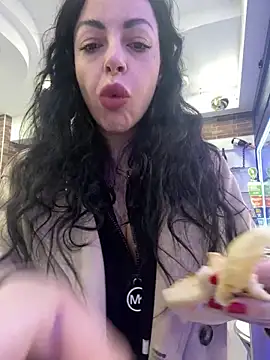 Snapshot of Chloe_Ricci chatting on March 31, 2026, 3:58 pm Chloe Ricci online show from March 31, 2026, 3:58 pm