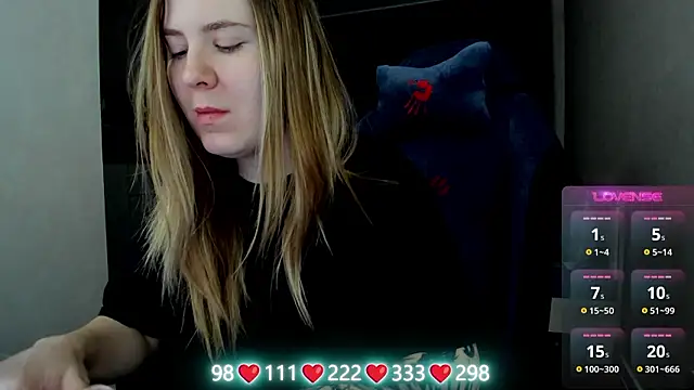 Olivia Munk online show from March 8, 2026, 4:27 am