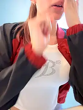 MichelleFerry  online show from October 22, 2025, 9:46 pm