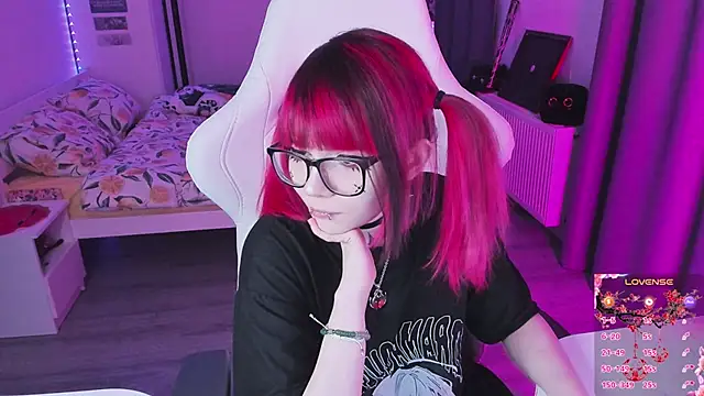 Yumi Youkai online show from March 23, 2026, 4:51 pm