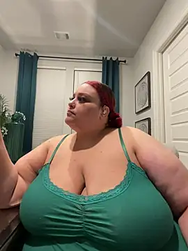 Snapshot of bbwredhead chatting on February 20, 2026, 2:19 am bbwredhead online show from February 20, 2026, 2:19 am