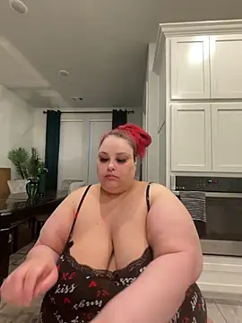 Snapshot of bbwredhead chatting on April 11, 2026, 1:02 am bbwredhead online show from April 11, 2026, 1:02 am