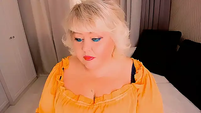 Snapshot of BIGTITSBBW chatting on September 12, 2025, 4:12 am BIGTITSBBW online show from September 12, 2025, 4:12 am