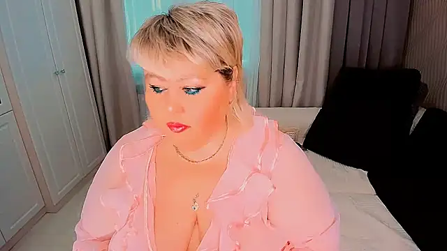 Snapshot of BIGTITSBBW chatting on February 19, 2025, 8:44 am BIGTITSBBW online show from February 19, 2025, 8:44 am