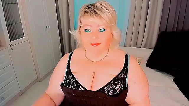 Snapshot of BIGTITSBBW chatting on February 16, 2025, 1:38 pm BIGTITSBBW online show from February 16, 2025, 1:38 pm