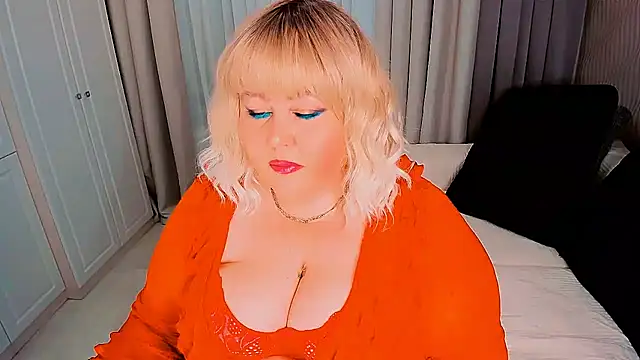 Snapshot of BIGTITSBBW chatting on March 12, 2025, 6:53 pm BIGTITSBBW online show from March 12, 2025, 6:53 pm