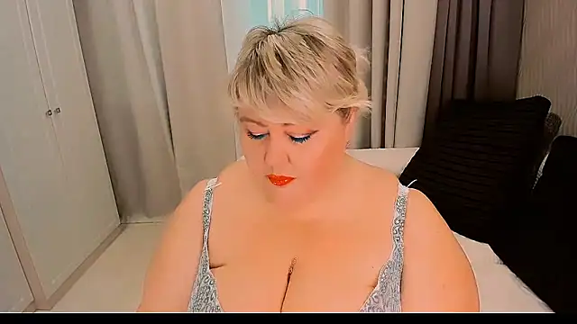 Snapshot of BIGTITSBBW chatting on September 26, 2025, 7:48 am BIGTITSBBW online show from September 26, 2025, 7:48 am