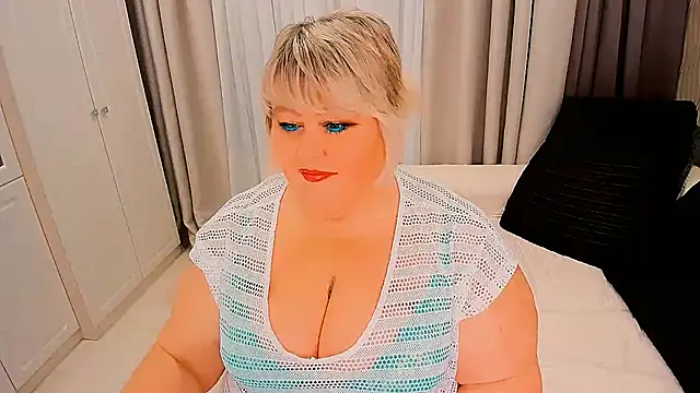 BIGTITSBBW online show from October 22, 2025, 7:02 pm