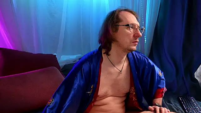 Snapshot of Claudia_and_elon_ chatting on November 16, 2025, 6:18 am Claudia and elon online show from November 16, 2025, 6:18 am