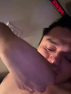 4emchp23 online show from October 27, 2025, 8:48 am