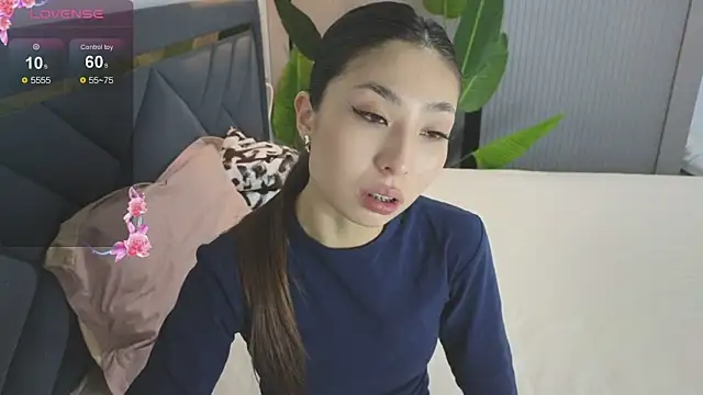 TrishaRey online show from November 26, 2025, 5:18 am