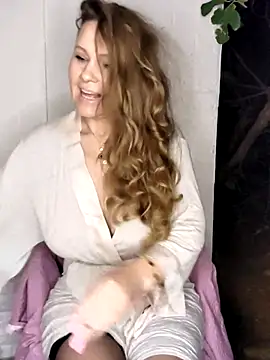 Snapshot of SexyMichellexo chatting on November 13, 2025, 6:56 pm SexyMichellexo online show from November 13, 2025, 6:56 pm