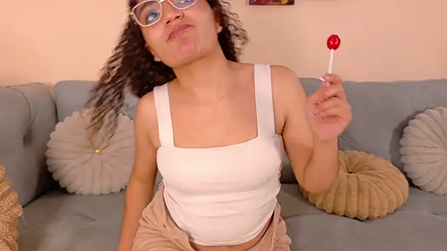Snapshot of DAHLIA_BROWNIE chatting on May 9, 2026, 2:04 am DAHLIA BROWNIE online show from May 9, 2026, 2:04 am