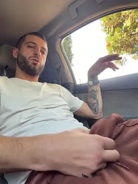 Snapshot of ElChapoGuzman95 chatting on November 3, 2025, 7:35 am ElChapoGuzman95 online show from November 3, 2025, 7:35 am