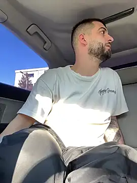 Snapshot of ElChapoGuzman95 chatting on March 20, 2025, 2:10 pm ElChapoGuzman95 online show from March 20, 2025, 2:10 pm