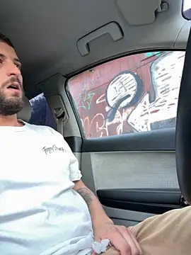 Snapshot of ElChapoGuzman95 chatting on September 18, 2025, 4:37 am ElChapoGuzman95 online show from September 18, 2025, 4:37 am