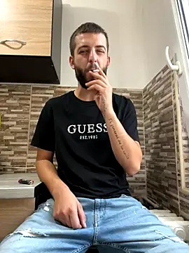 Snapshot of ElChapoGuzman95 chatting on October 21, 2025, 5:29 am ElChapoGuzman95 online show from October 21, 2025, 5:29 am