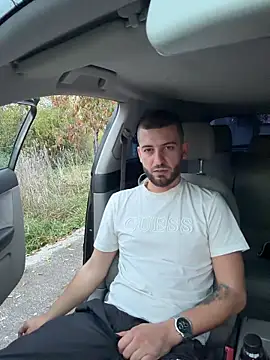 Snapshot of ElChapoGuzman95 chatting on October 24, 2025, 4:55 am ElChapoGuzman95 online show from October 24, 2025, 4:55 am