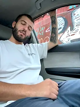 Snapshot of ElChapoGuzman95 chatting on September 19, 2025, 4:27 am ElChapoGuzman95 online show from September 19, 2025, 4:27 am