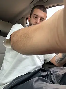 Snapshot of ElChapoGuzman95 chatting on October 16, 2025, 5:27 am ElChapoGuzman95 online show from October 16, 2025, 5:27 am