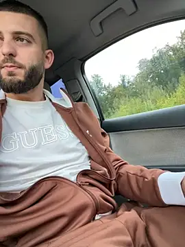 Snapshot of ElChapoGuzman95 chatting on September 30, 2025, 4:40 am ElChapoGuzman95 online show from September 30, 2025, 4:40 am