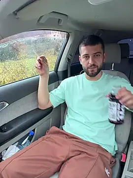 Snapshot of ElChapoGuzman95 chatting on November 23, 2025, 7:29 am ElChapoGuzman95 online show from November 23, 2025, 7:29 am