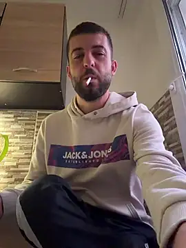 Snapshot of ElChapoGuzman95 chatting on November 26, 2025, 5:40 am ElChapoGuzman95 online show from November 26, 2025, 5:40 am