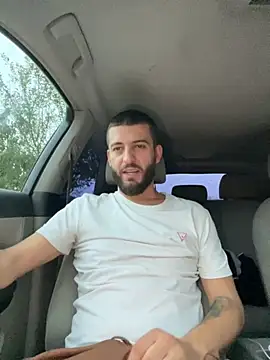 Snapshot of ElChapoGuzman95 chatting on October 13, 2025, 4:47 am ElChapoGuzman95 online show from October 13, 2025, 4:47 am