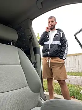 Snapshot of ElChapoGuzman95 chatting on September 17, 2025, 4:47 am ElChapoGuzman95 online show from September 17, 2025, 4:47 am