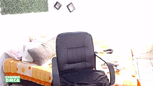 Snapshot of danielapalmer_ chatting on December 8, 2024, 8:15 pm danielapalmer  online show from December 8, 2024, 8:15 pm