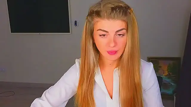  comefeelme  online show from November 7, 2025, 3:49 pm