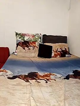 blackcherryx1 online show from October 28, 2025, 3:18 am