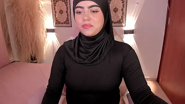 Snapshot of shayla_18 chatting on January 25, 2025, 8:00 pm shayla 18 online show from January 25, 2025, 8:00 pm