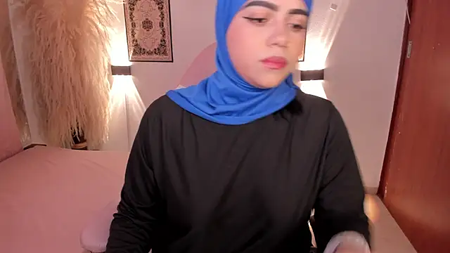 Snapshot of shayla_18 chatting on January 24, 2025, 8:00 pm shayla 18 online show from January 24, 2025, 8:00 pm