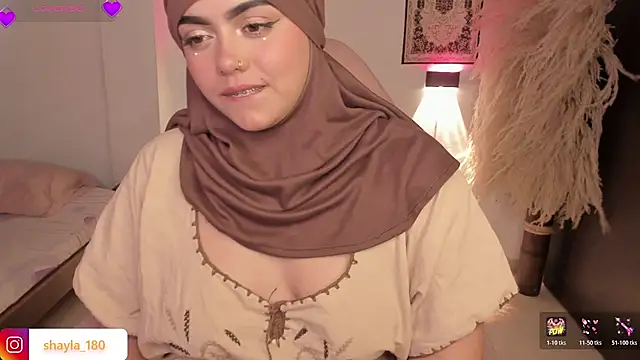 shayla 18 online show from May 26, 2026, 8:07 pm